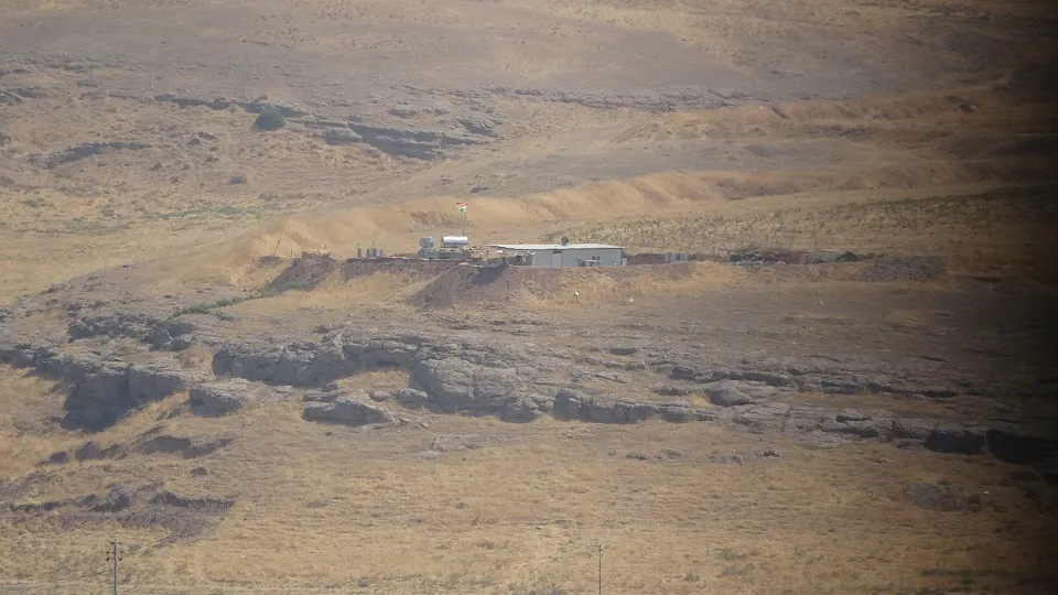 PDK'ê zêdeyî 40 qereqol li dirêjahiya sînorê bi Rojava re ava kirin