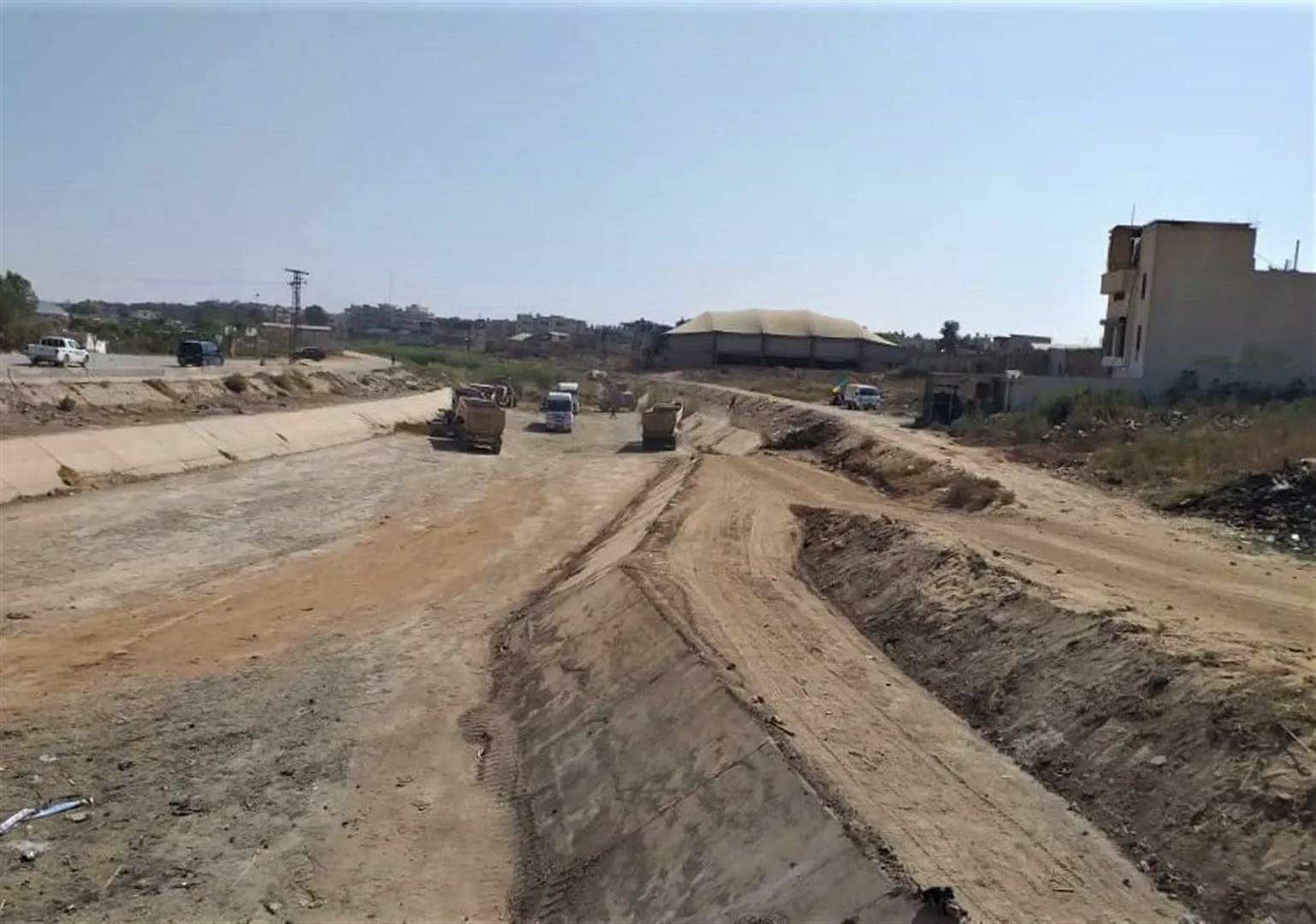 Şaredariya gel a Hesekê paqijkirina çemê Ceqceq berdewam dike