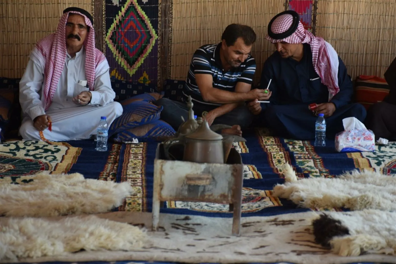 Li Holê çalakiyek hunerî ya helbestan li dar ket