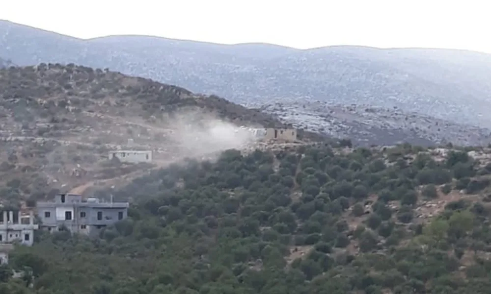 Li Wadî Xalida Lubnanê di navbera artêşê û komeke çekdar de şer derket