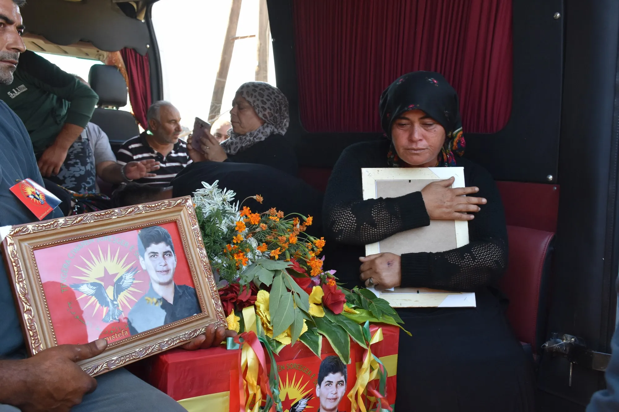 Cenazeyê endamê Tevgera Ciwanên Şoreşger Mistefa hate veşartin
