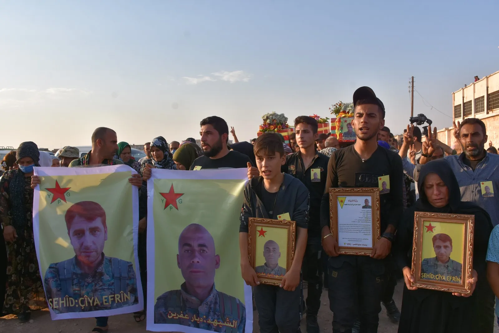 ​​​​​​​Cenazeyê du şehîdên Berxwedana Serdemê hatin veşartin