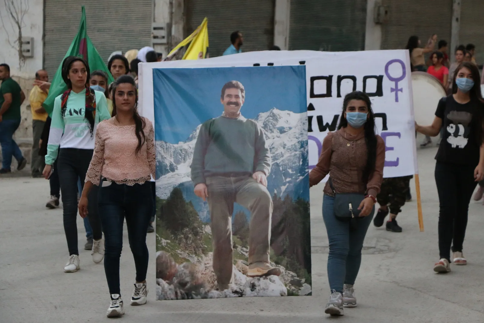 Tundiya li ser jinan li taxa Şêxmeqsûdê hate şermezarkirin