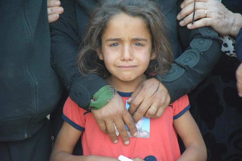 Şêniyên Hesekê cenazeyê şehîd Tehsîr Delî oxir kir
