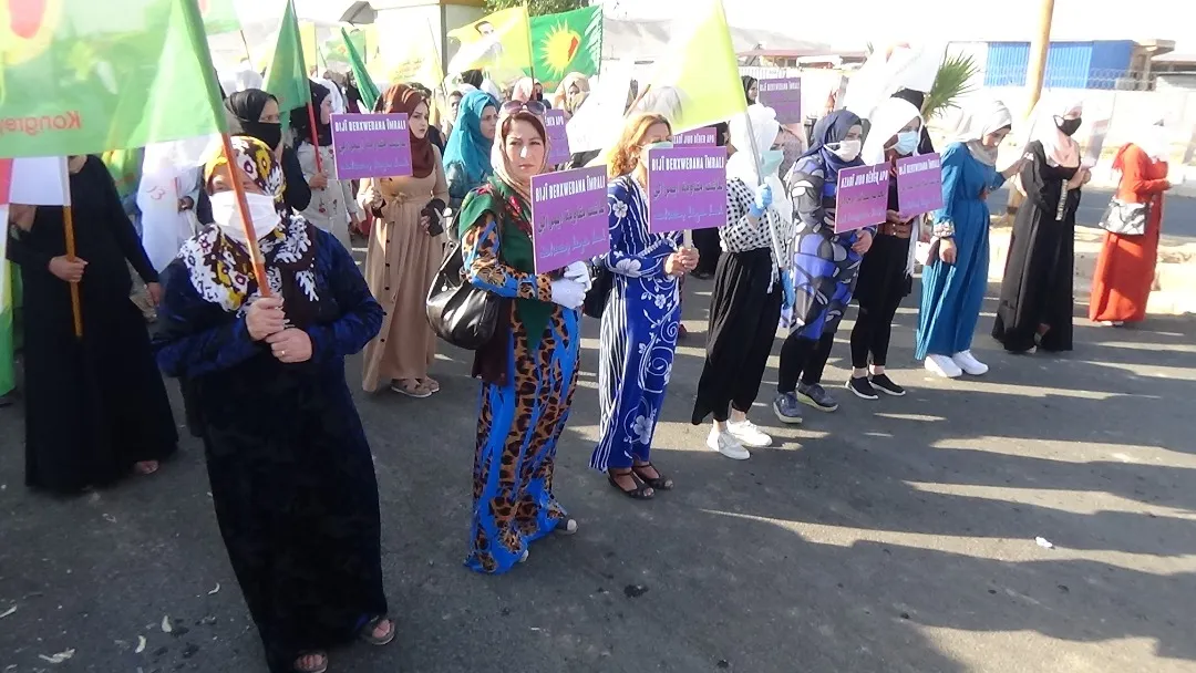 Şêniyên Til Birakê li dijî dagirkerî û tecrîdê meşiyan