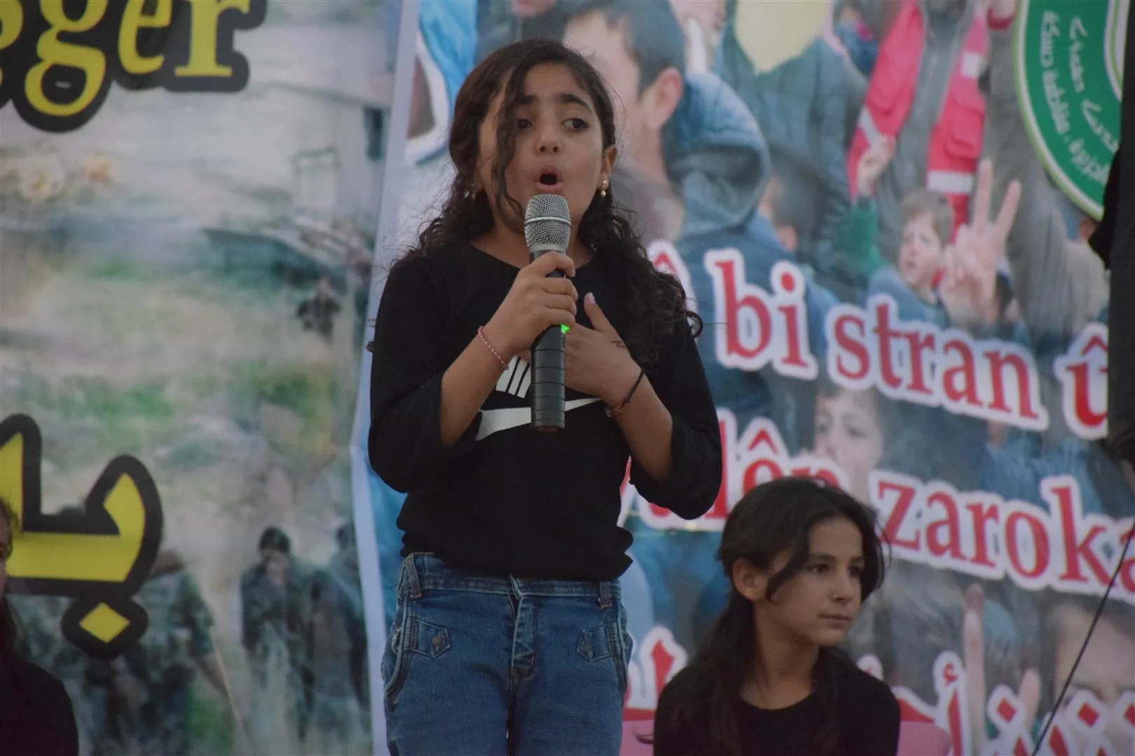 Ji bo piştgiriya zarokên Kampa Waşûkanî çalakiyeke çandî
