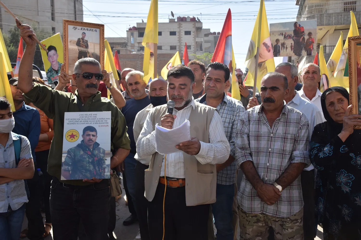 Malbatên şehîdan: Em ê heta azadkirina rêber Ocalan têkoşînê dewam bikin