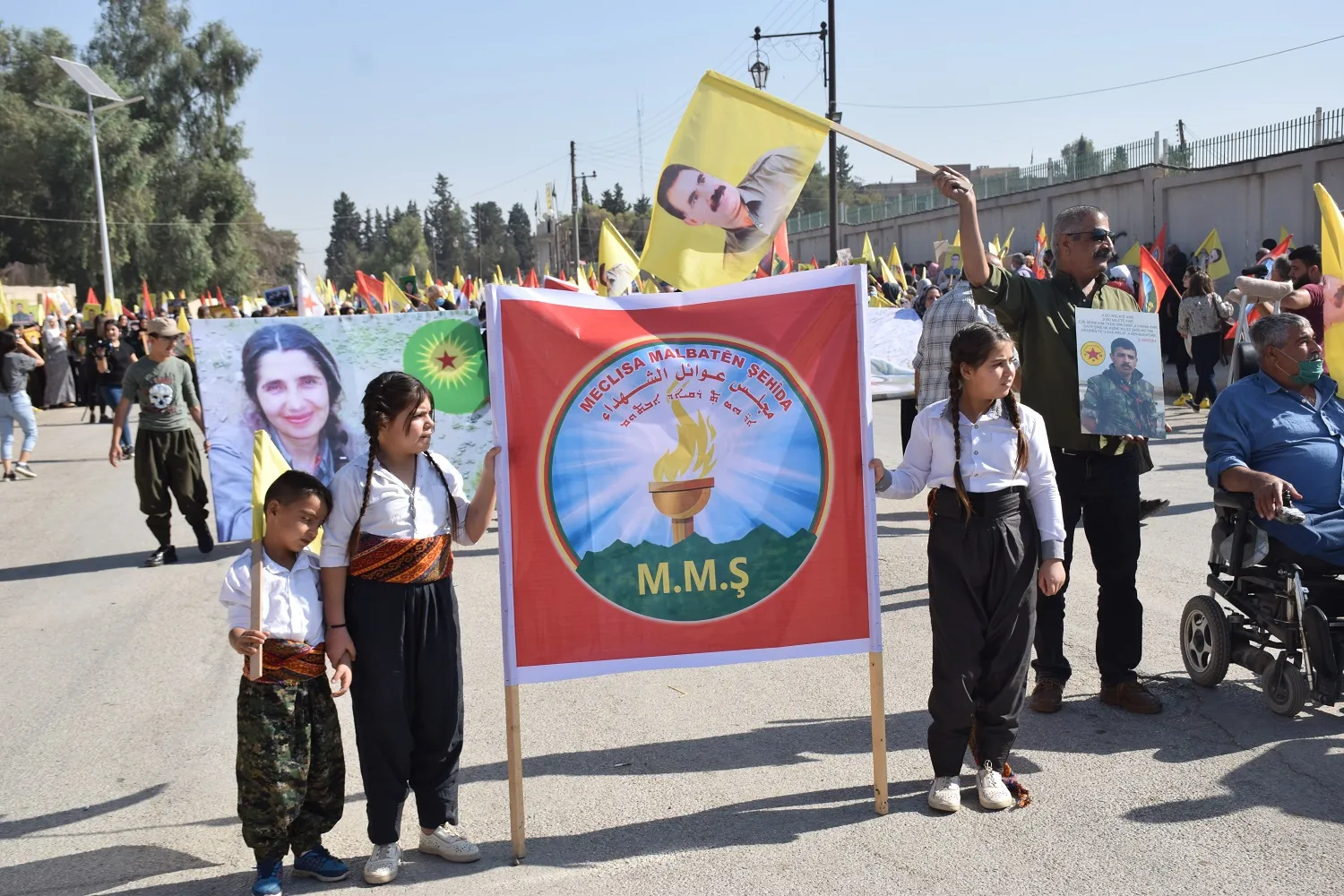 Malbatên şehîdan: Em ê heta azadkirina rêber Ocalan têkoşînê dewam bikin