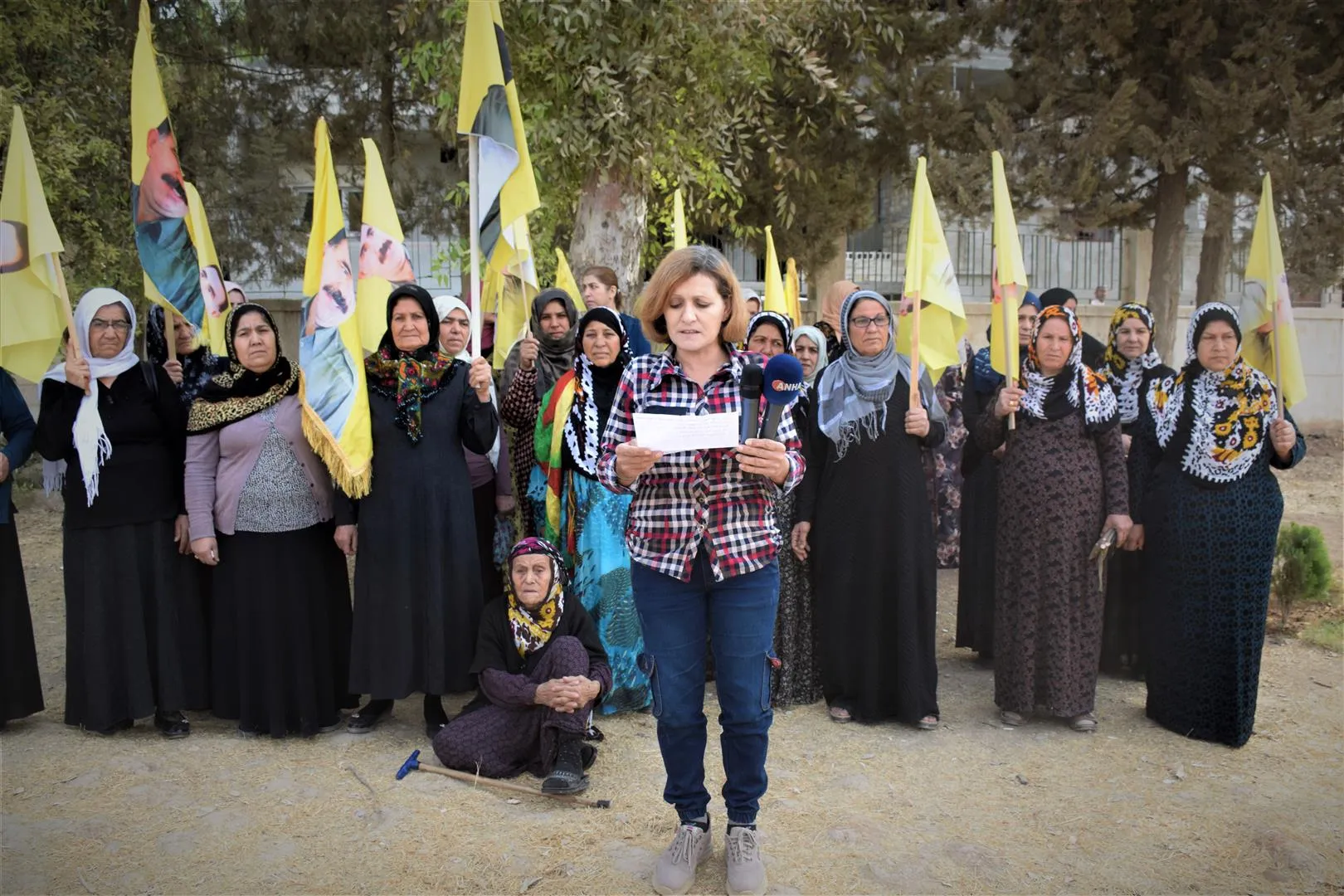 Dayikên gerîla û şehîdan şehîd Bêrîtan bi bîr anî