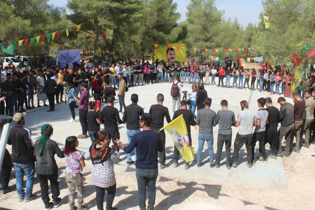 Li Kobanê mîhrîcana çand û werzîşê ya ciwanan li dar dikeve