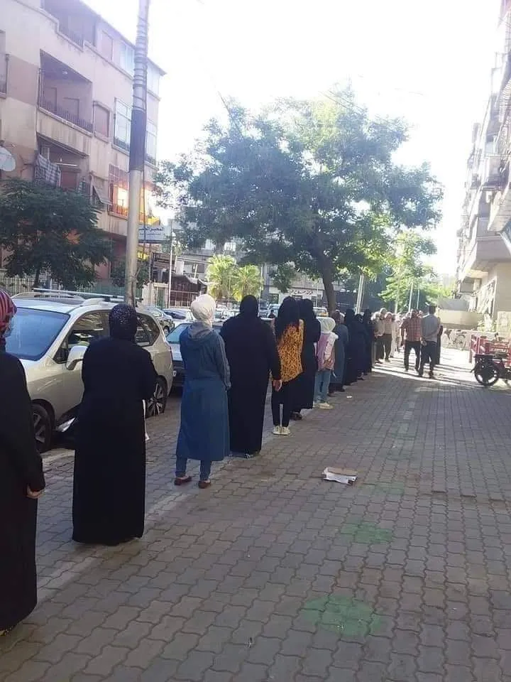 ​​​​​​​Hikumeta Şamê ji berpirsiyarên civakî direve û pêşbîniyên bihabûnê hene