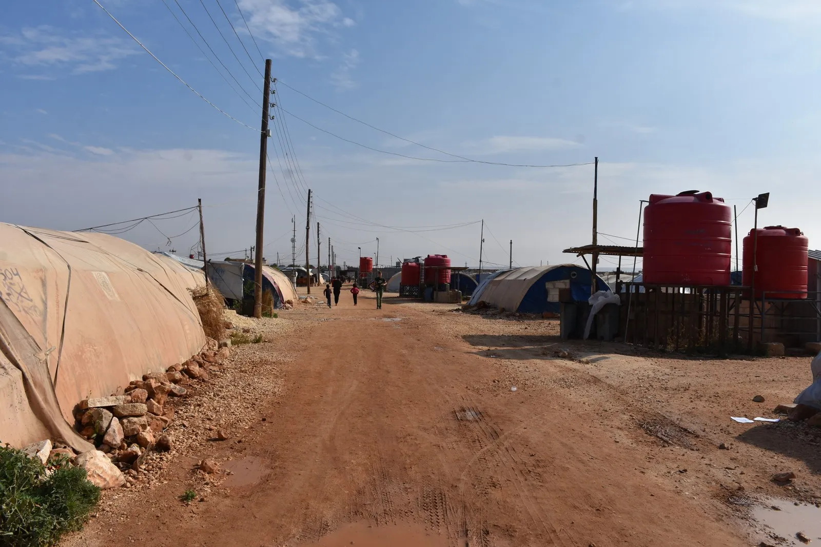 Koçberên ji Efrînê: Mayîna me li kampan, berxwedana ji bo vegerê ye