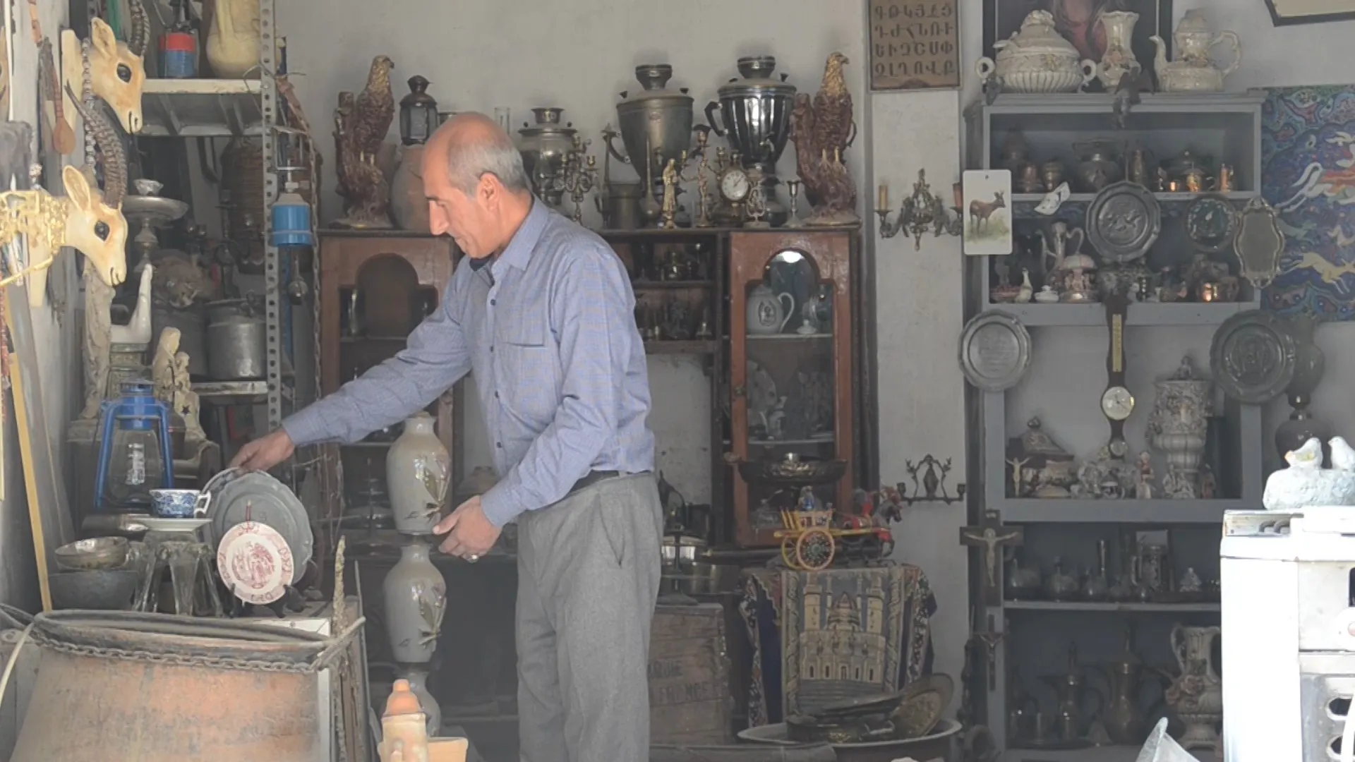 Çîroka firoşkarekî tiştên kevnar