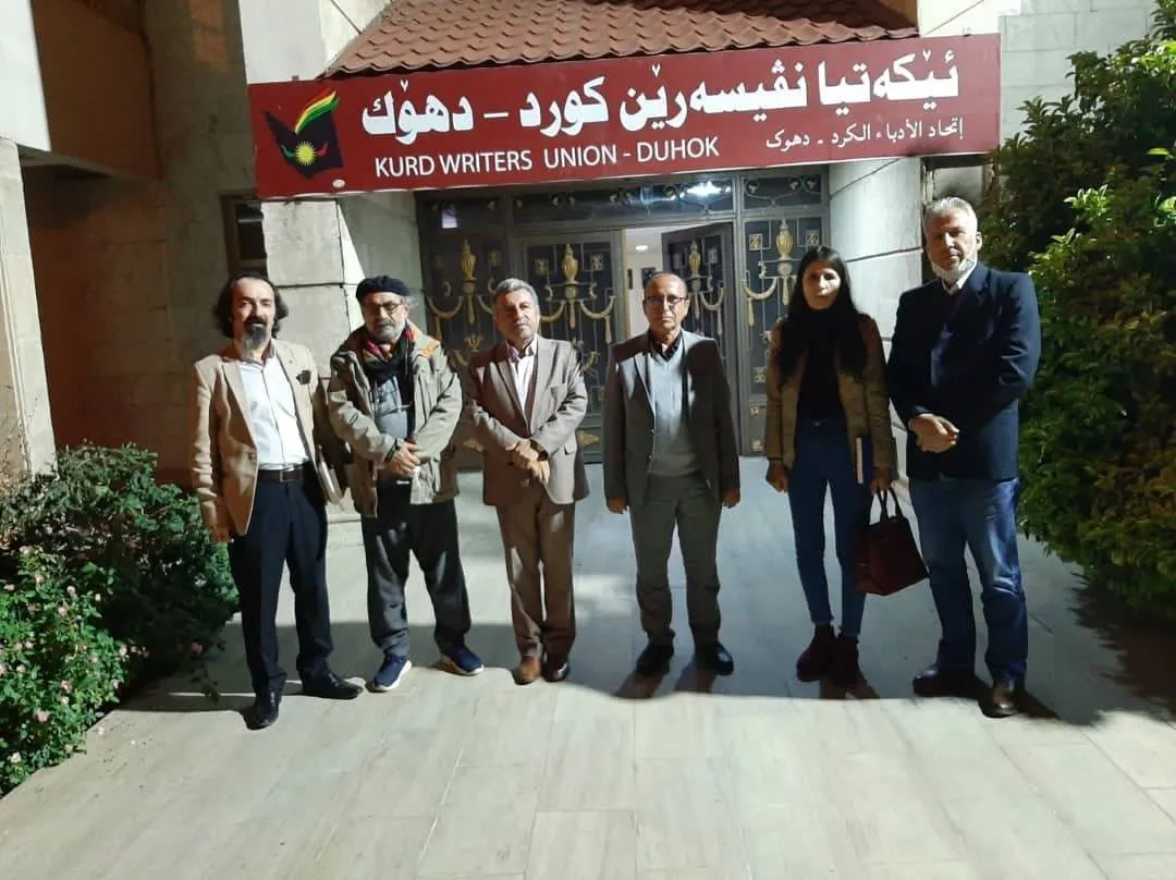 Şandeya rewşenbîrên Rojava bi desteyên çandê yên Başûr re civiyan