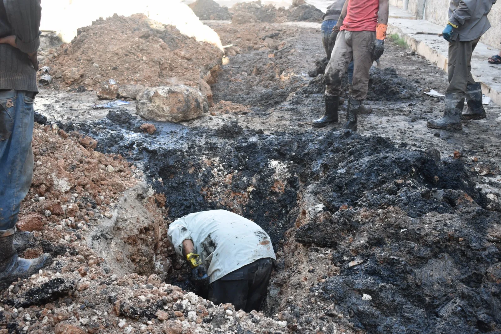 Şaredariyên Gel ên Hesekê û Şêxmqsûdê xebatên xizmetgûzariyê dewam dikin