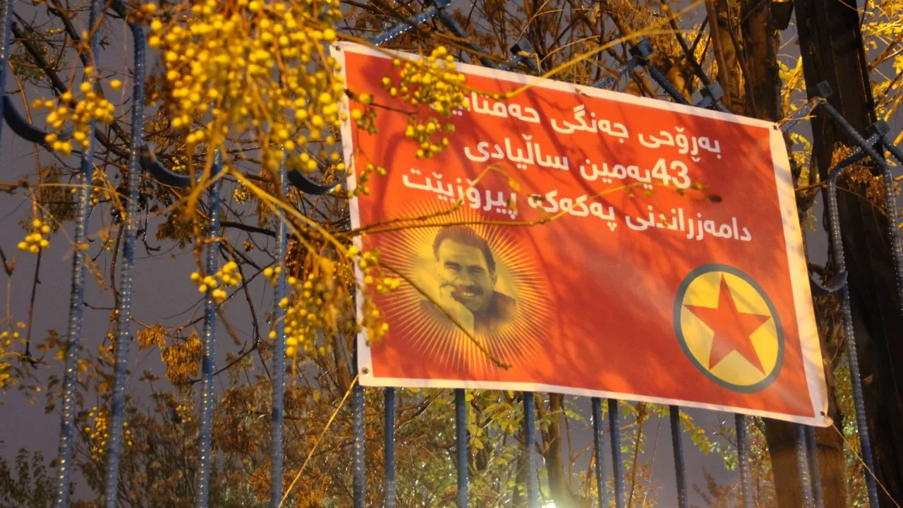 Ciwanan li ber konsolxaneya dewleta Tirk salvegera PKK’ê pîroz kir