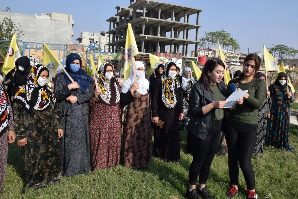 Dayikên şehîdan êrişên dewleta Tirk ên li dijî Başûr şermezar kirin