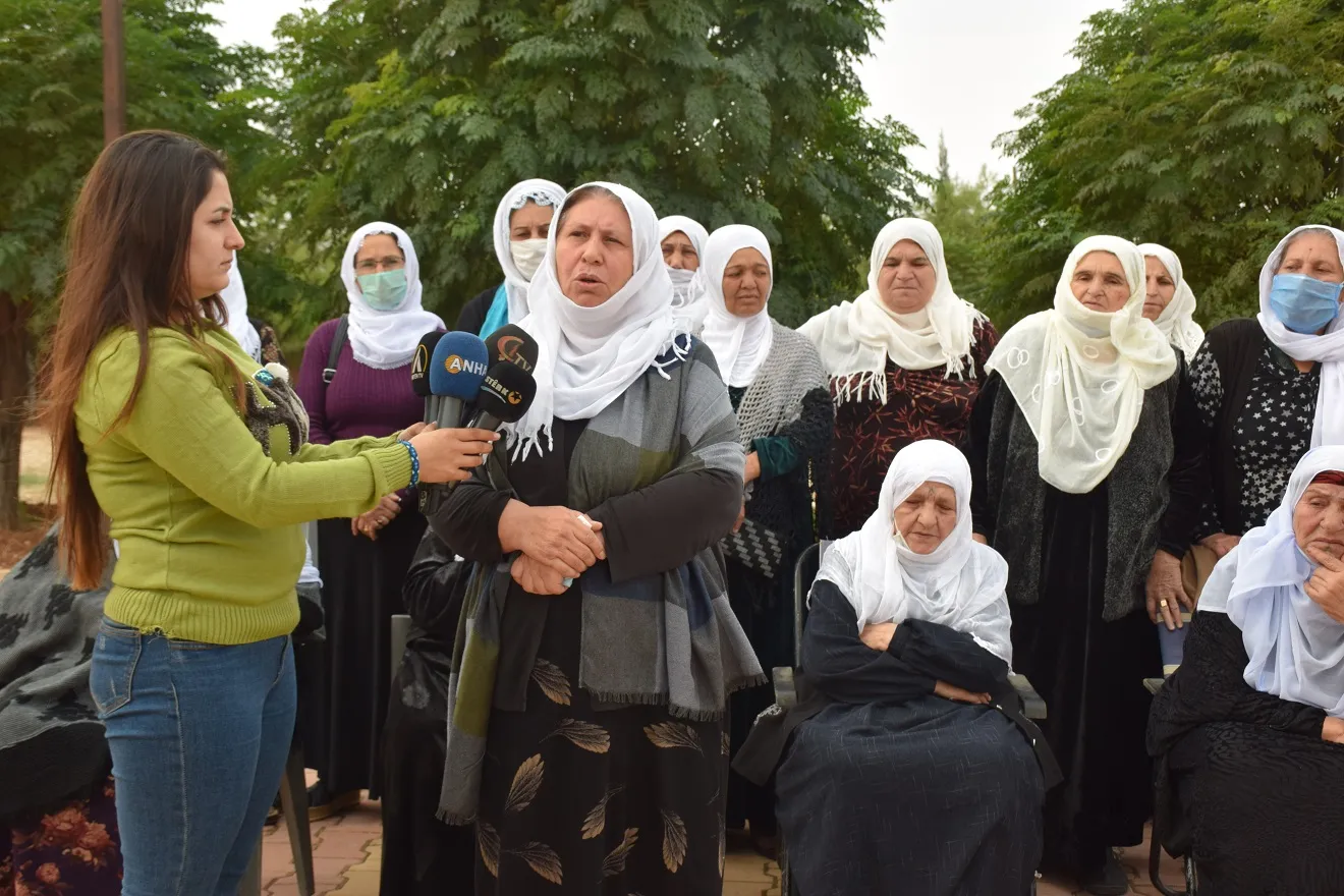 Dayikên şehîdan û saziyên sivîl: Dijminê me Kurdan yek e, divê şerê birakujiyê çênebe
