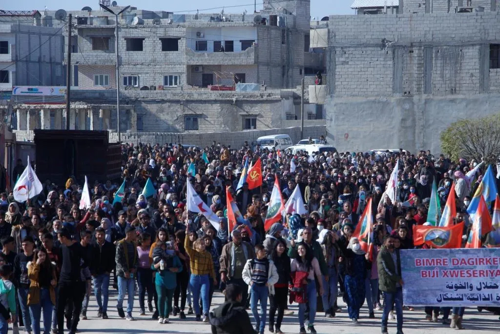 Şêniyên Kobanê piştgirî da Rêveberiya Xweser a Şengalê