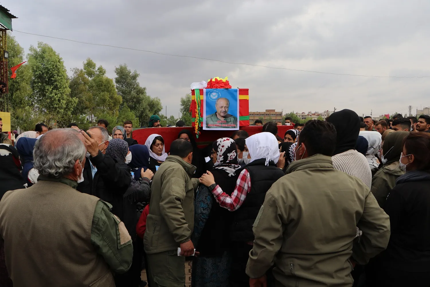 Şêniyên Qamişloyê şehîdekî Hêzên Ewlekariya Hundirîn oxir kir