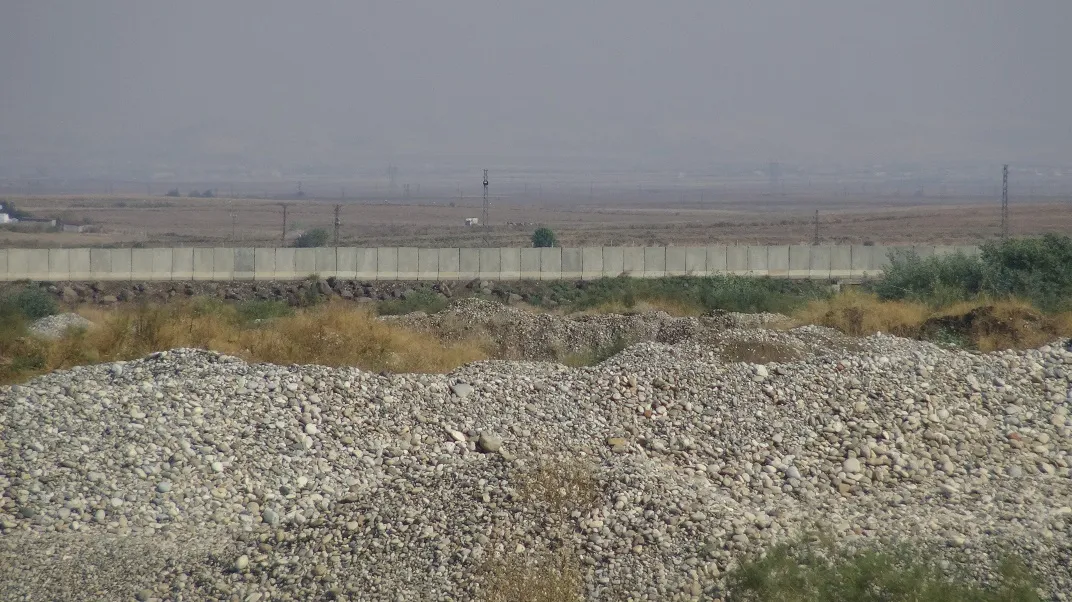 Dagirkeriya Tirk di navbera Rojava û Bakurê Kurdistanê de careke din dîwar lê dike