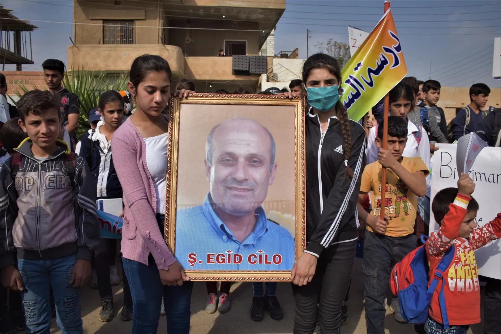 Xwendekar û mamosteyên Hesekê: Zimanê me hebûna me ye, hebûna me qir nekin