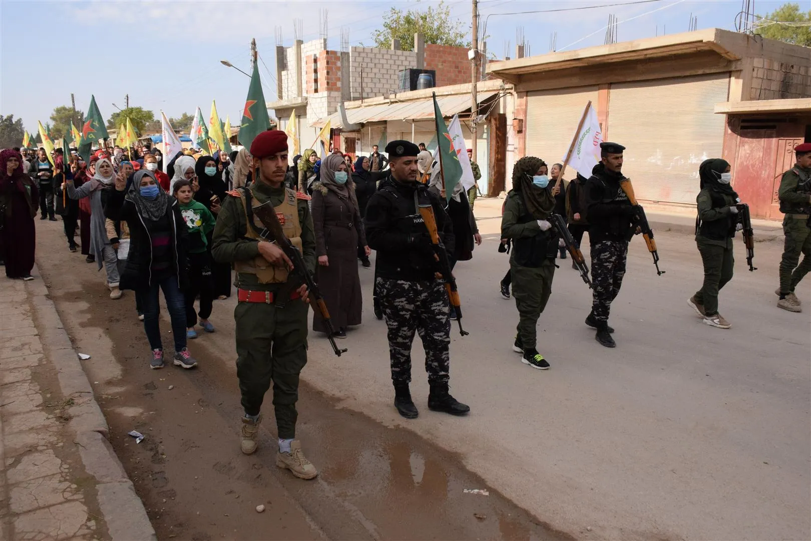 ​​​​​​​Li Til Koçerê şênî li dijî komployên li ser Şengalê meşiyan