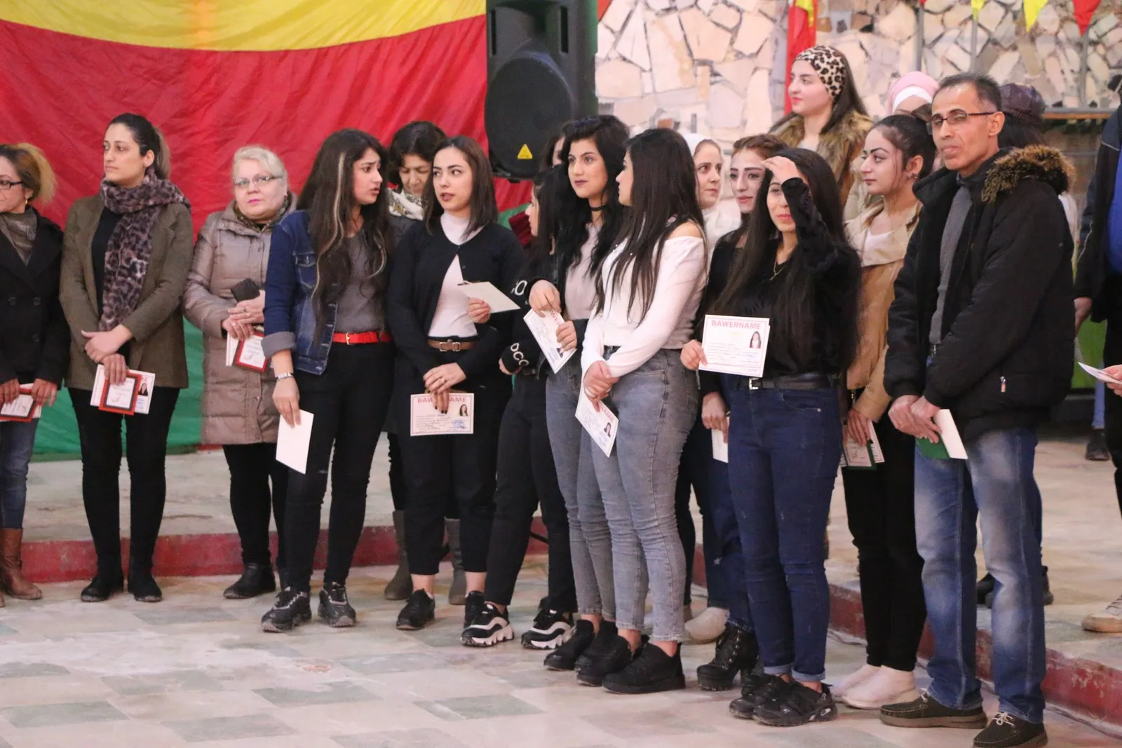 Li Helebê 86 xwendekaran bawernameyên zimanê kurdî wergirtin