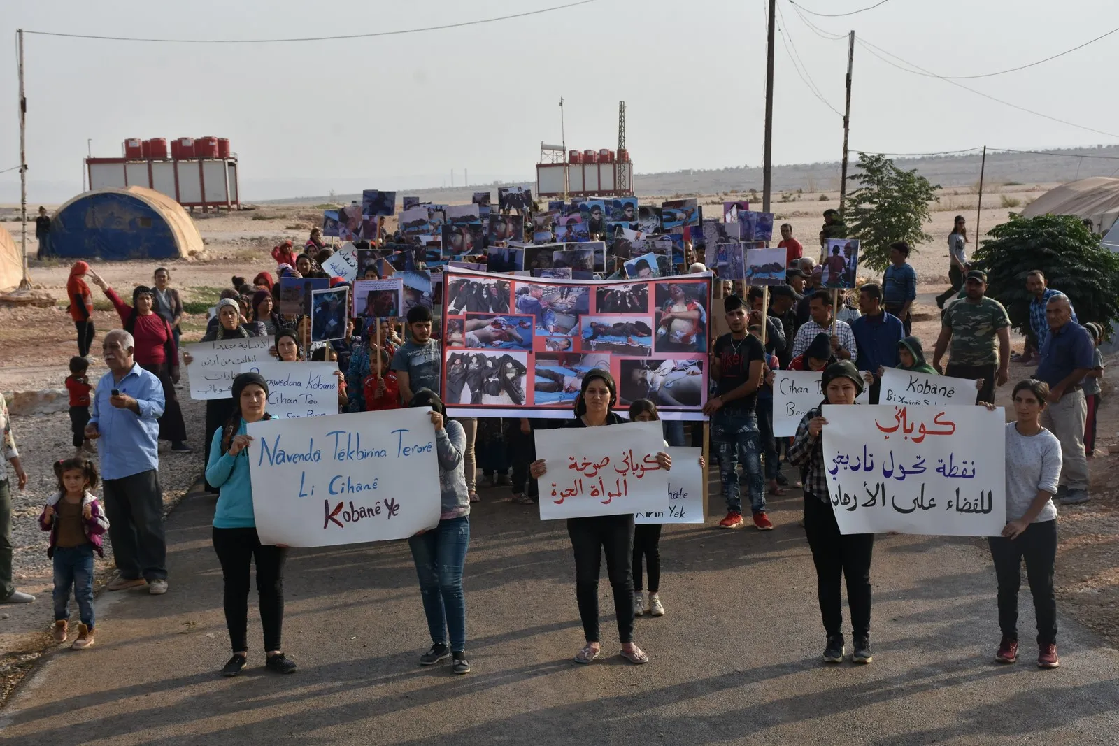 Koçberên Efrînê 1'ê Mijdarê pîroz kir