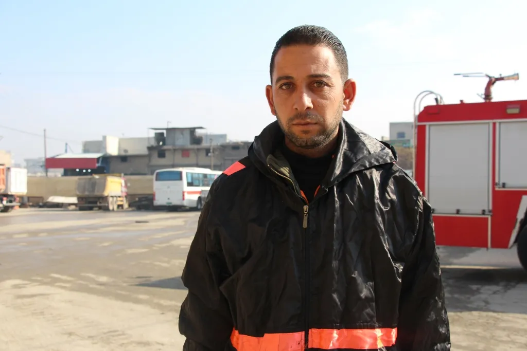 Karkerên paqijiyê yên Minbicê xemsariya şêniyan rexne kir