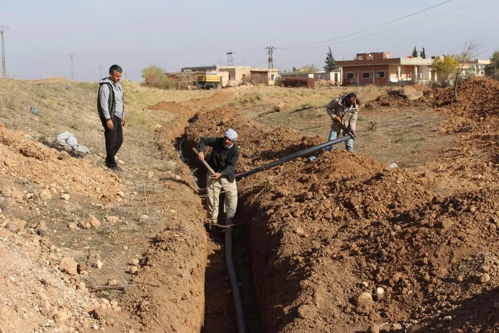 ​​​​​​​Li Dirbêsiyê 2 toreyên avê hatin nûkirin û li Tirbespiyê projeyên ronîkirina kolanan