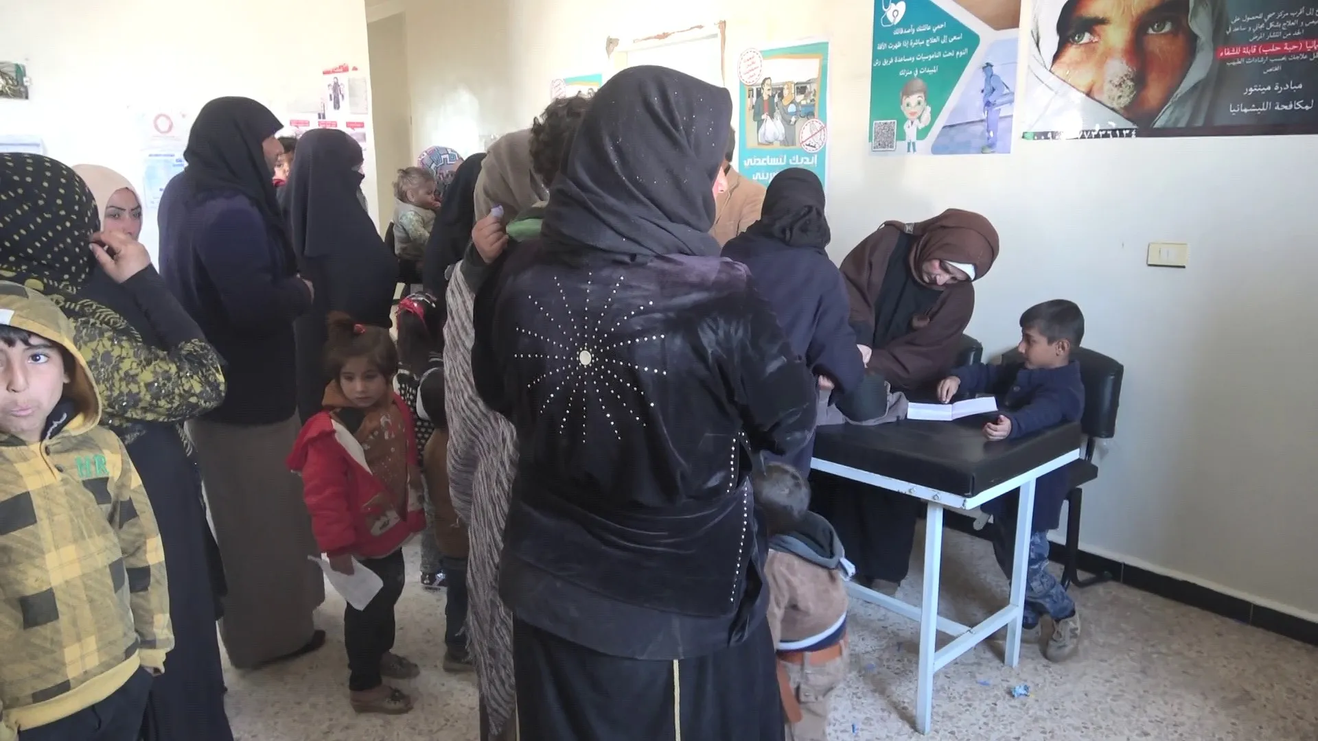 Komîteya Tenduristiyê li gundewarê Dêrazorê dest bi hemleya aşlekirina zarokan kir