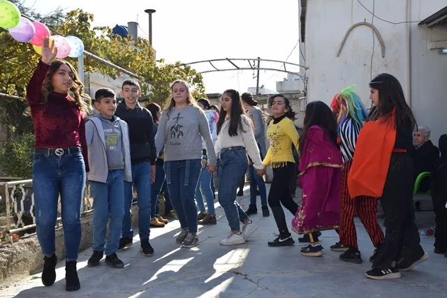 Zarokên Tirbespiyê cejna Barbara pîroz kirin