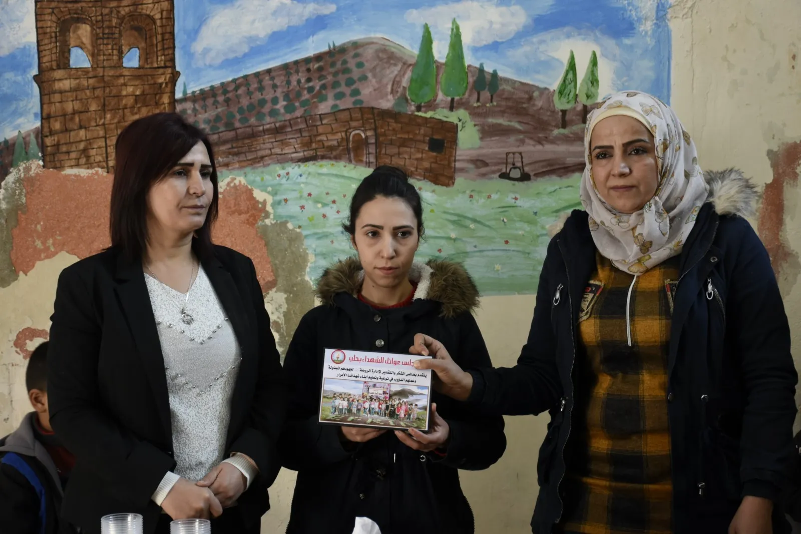 Li Helebê pêşengeha tabloyên zarokên şehîdan