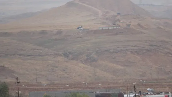 PDK ji bo planên nû hêz û çekên giran li ser sînorê Rojava-Başûr bi cih dike