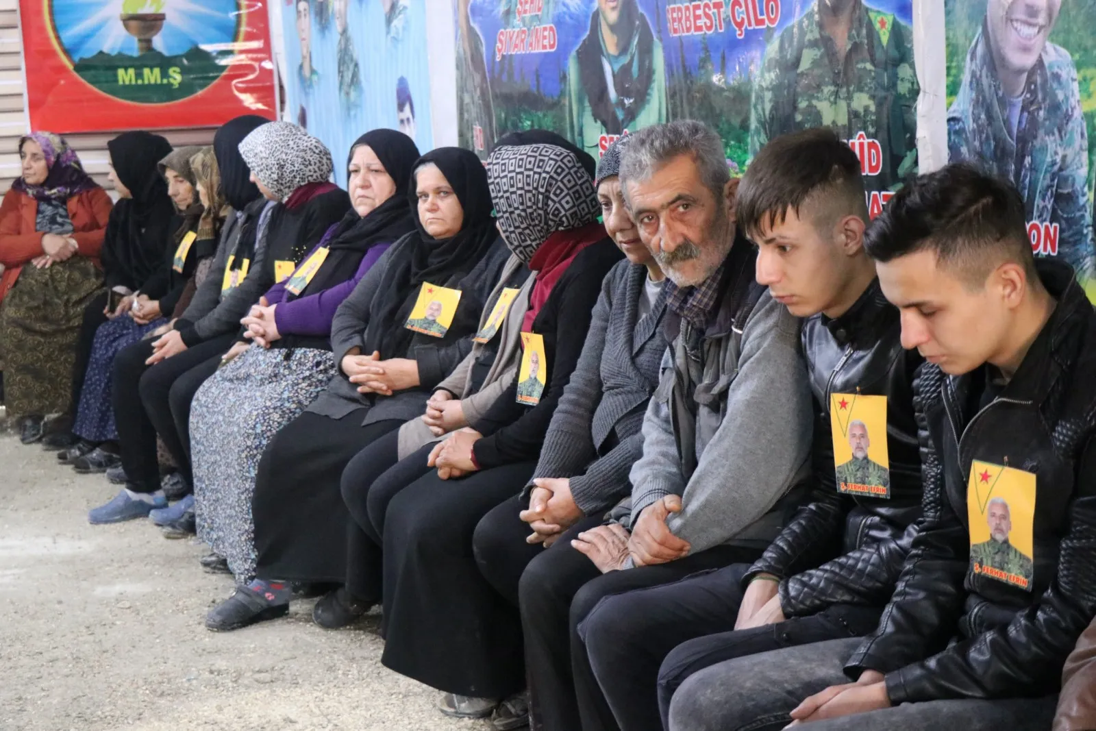 Şêniyên Helebê sersaxî ji malbata şehîd Ferhad Efrîn re xwest