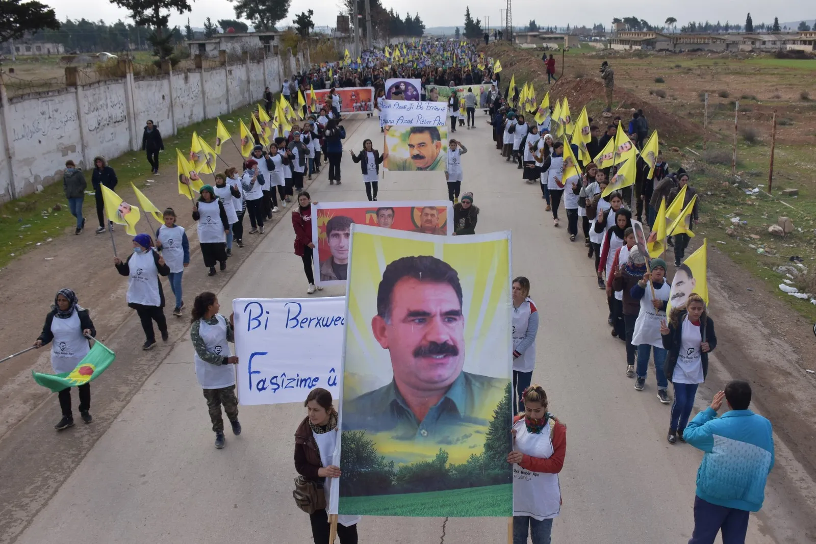 Zelûx Bekir: Kiryarên PDK`ê ji siyasetên ku şoreşên kurdî têk birine ne cuda ye