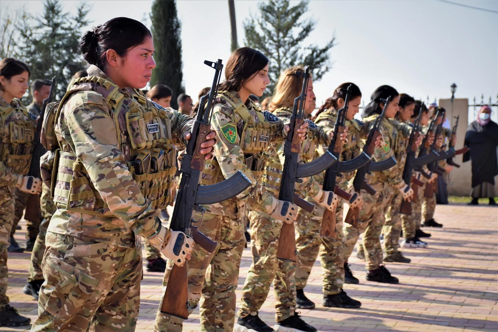 ​​​​​​​Şehîd Hemze Tolhildan bi merasîmekî bi heybet hat oxirkirin
