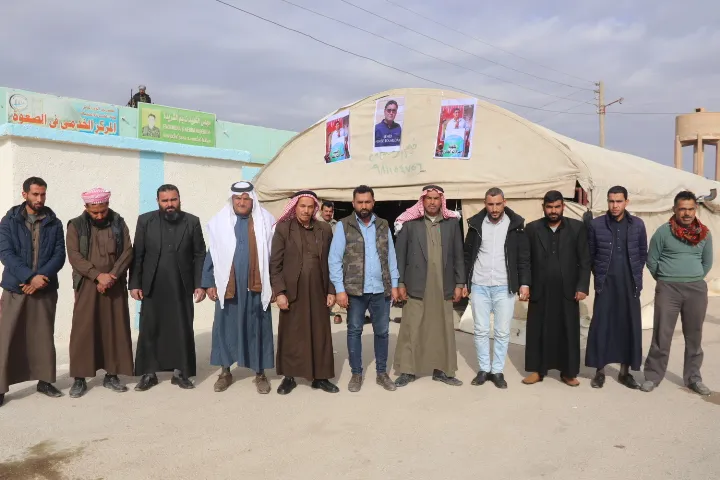 Li gundewarê Dêrazorê ji bo şehîd Hemze Tolhildan konê sersaxiyê hate vedan