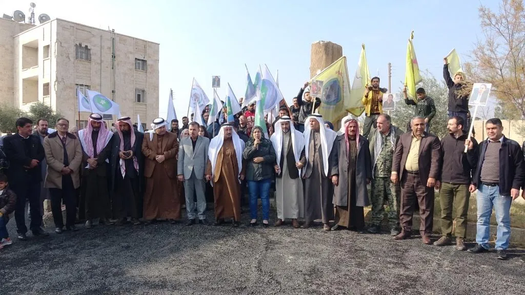 Êrişên dewleta Tirk a dagirker li Reqayê hatin şermezarkirin