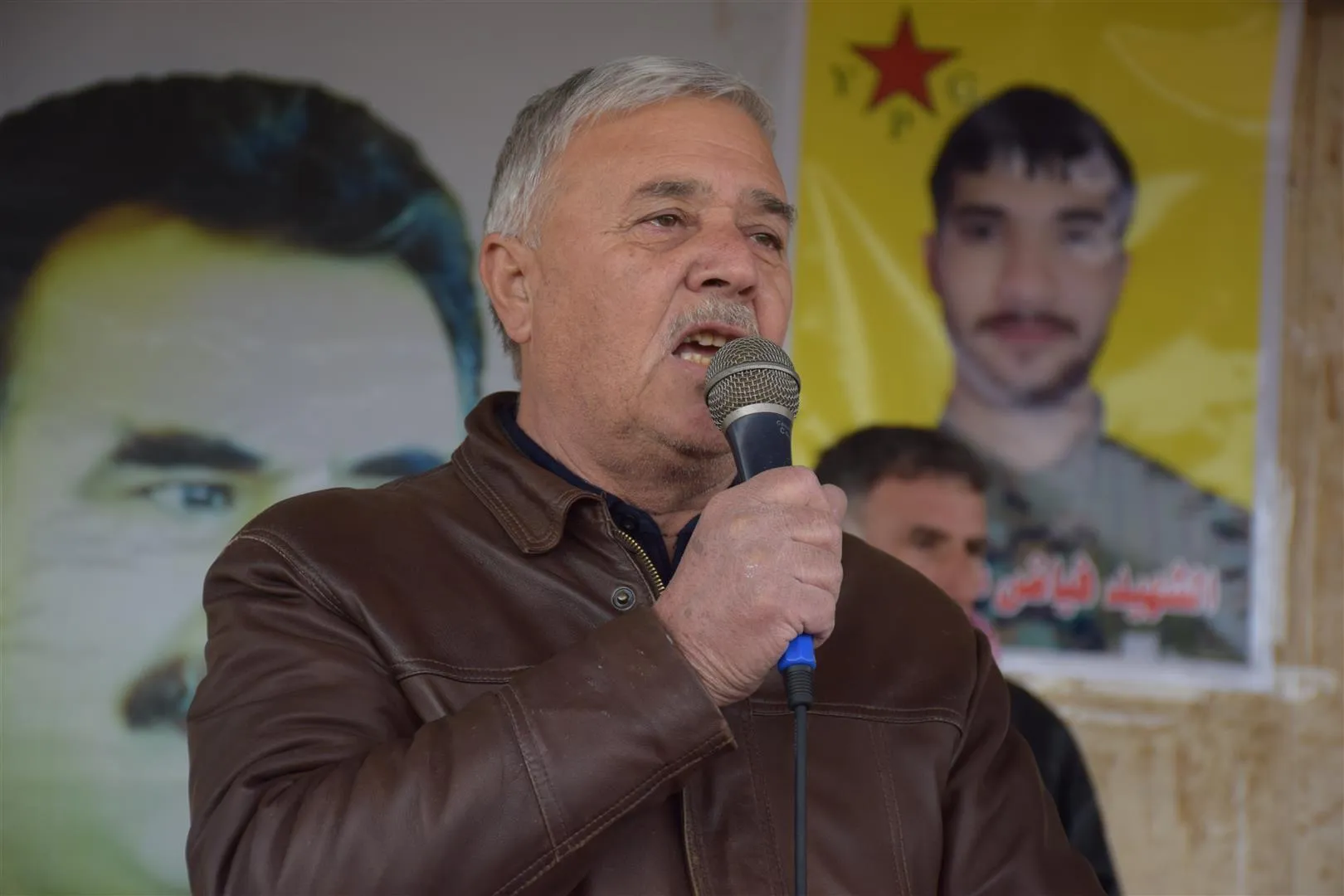​​​​​​​Cenazeyê şehîdê YPG'ê Azad El-Dêrî li Hesekê hate veşartin