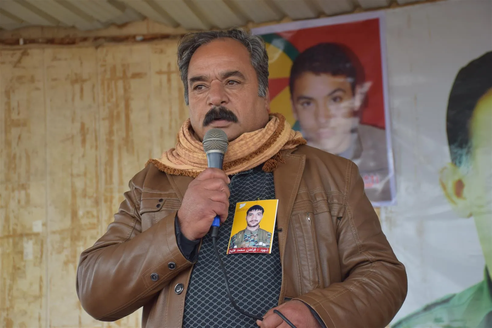 ​​​​​​​Cenazeyê şehîdê YPG'ê Azad El-Dêrî li Hesekê hate veşartin