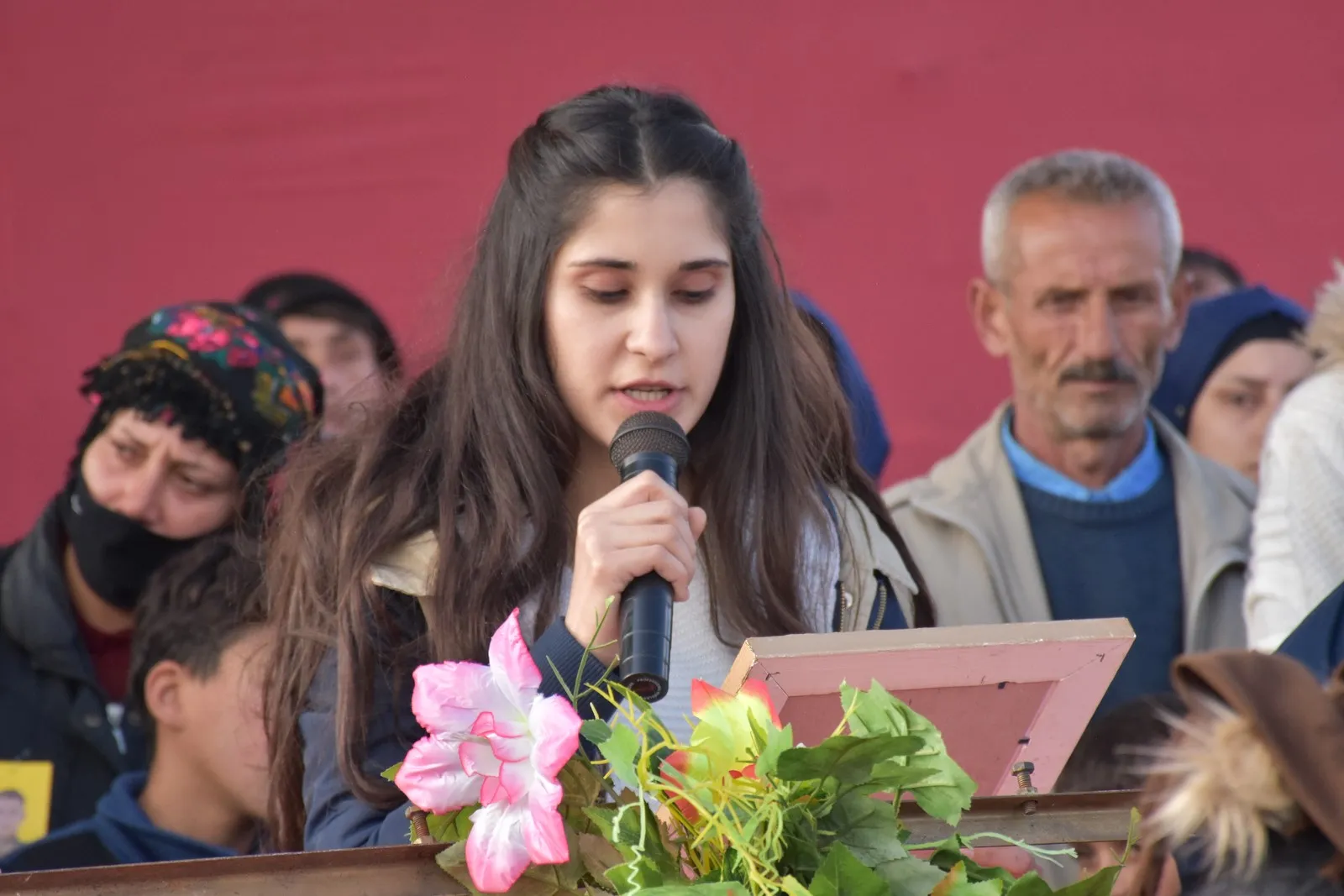 Şêniyên Efrînê cenazeyên şehîd Brûsk û Zinar spartin axê