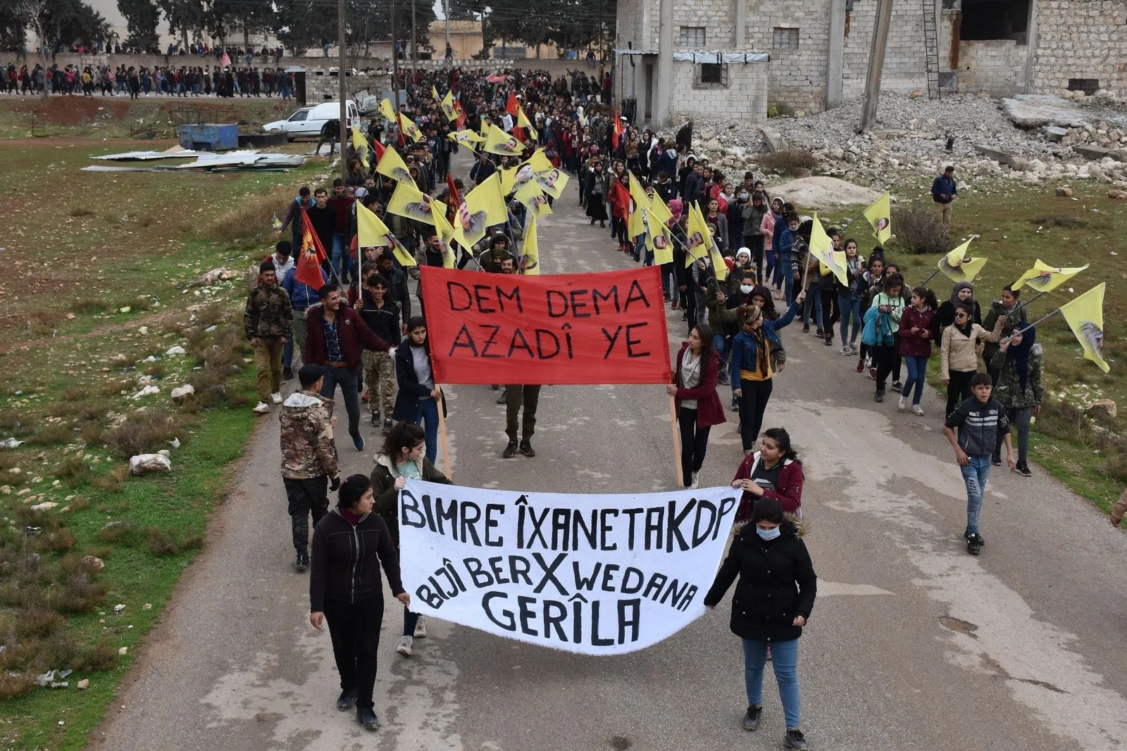 ​​​​​​​Ciwanên Firat û Efrînê êrişa PDK’ê ya li dijî gerîlayan şermezar kir