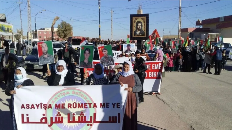 Şengalî ji bo rêveberiya xwe ya xweser meşiyan
