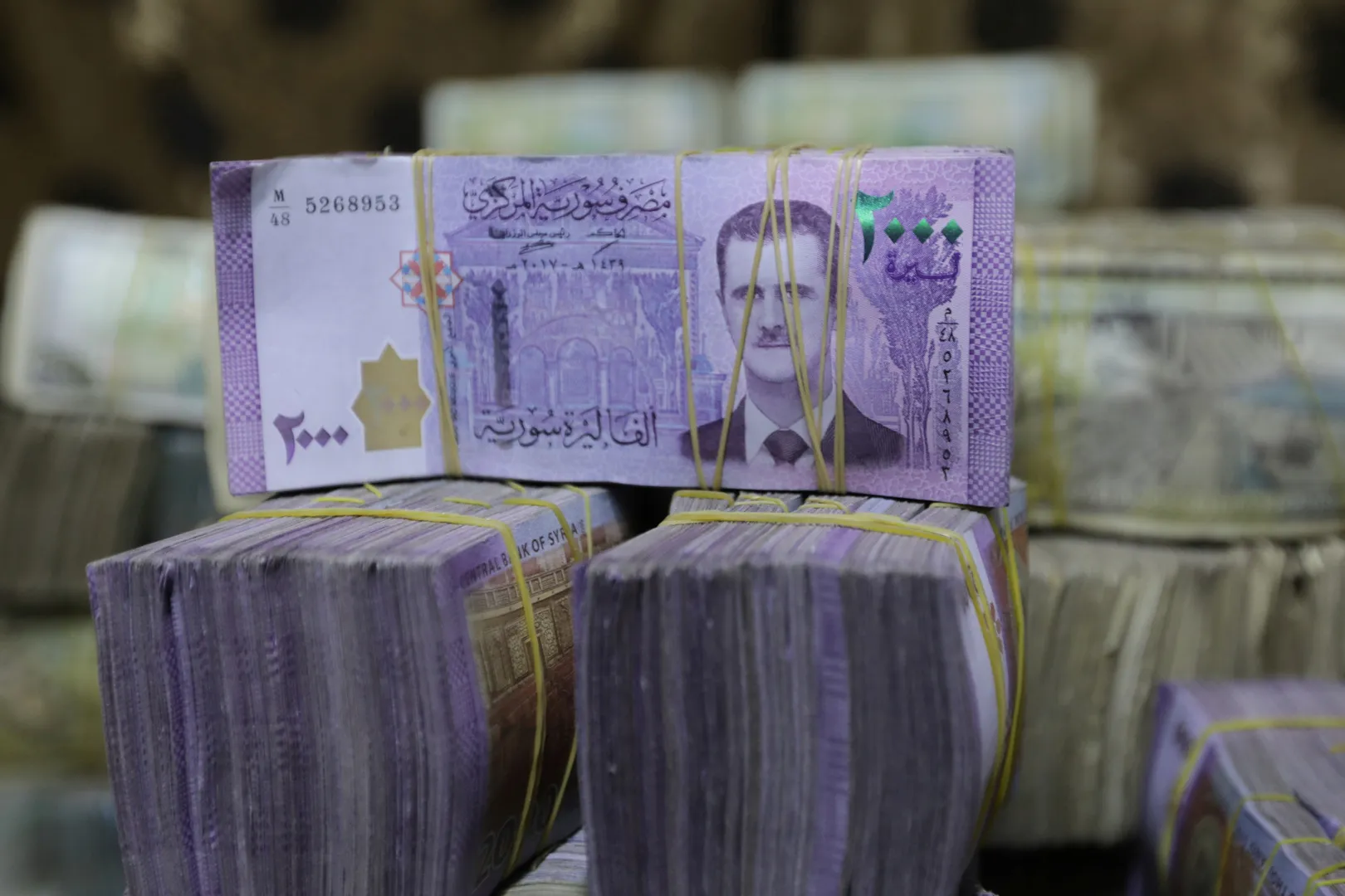 Budceya Sûriyê ya 2021’an hilweşîna aborî temam dike