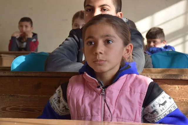 Desteya Perwerdeyê seranserî salê xwendekaran perwerde dike