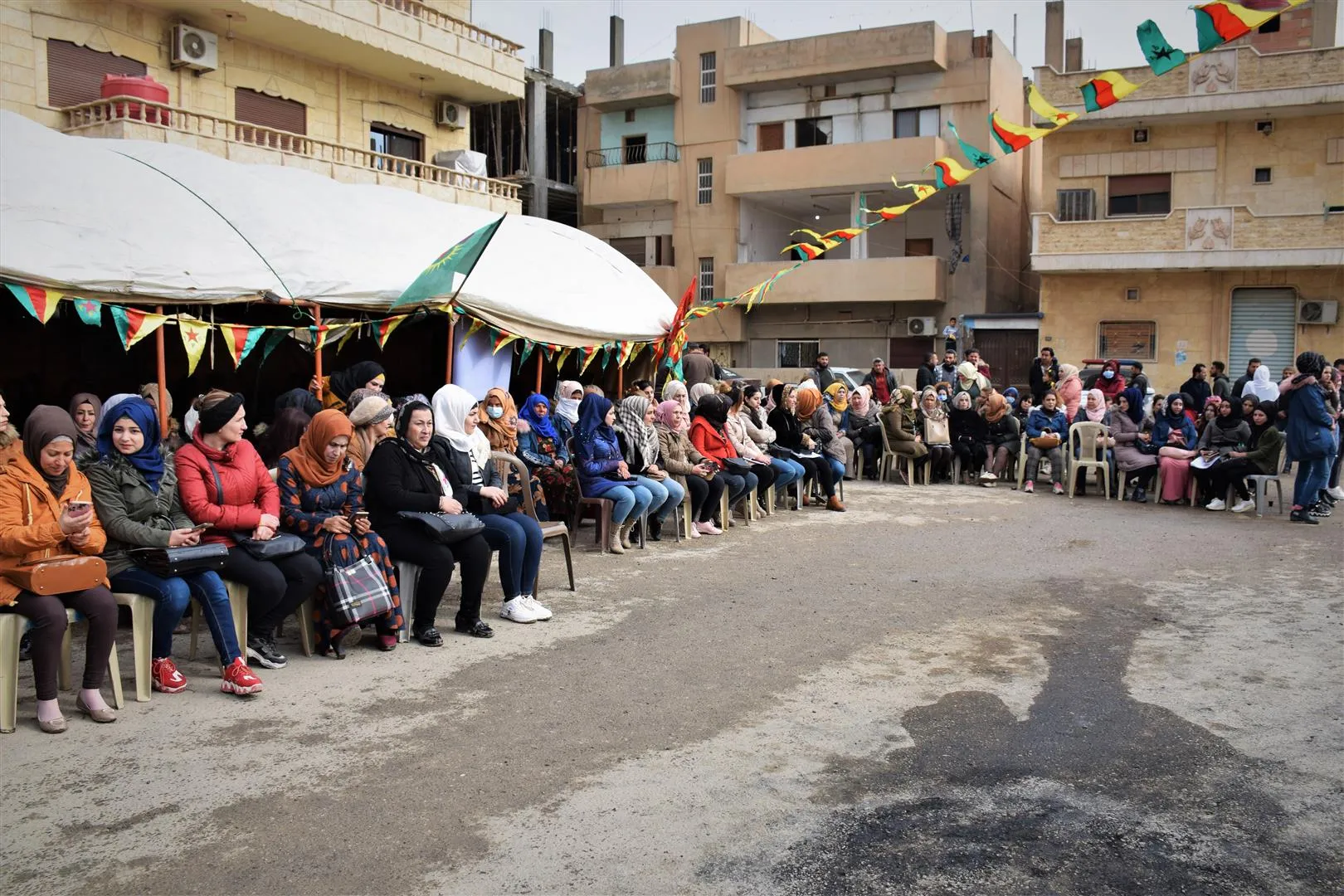 11 şande beşdarî konê çalakiyê yê li Hesekê bûn