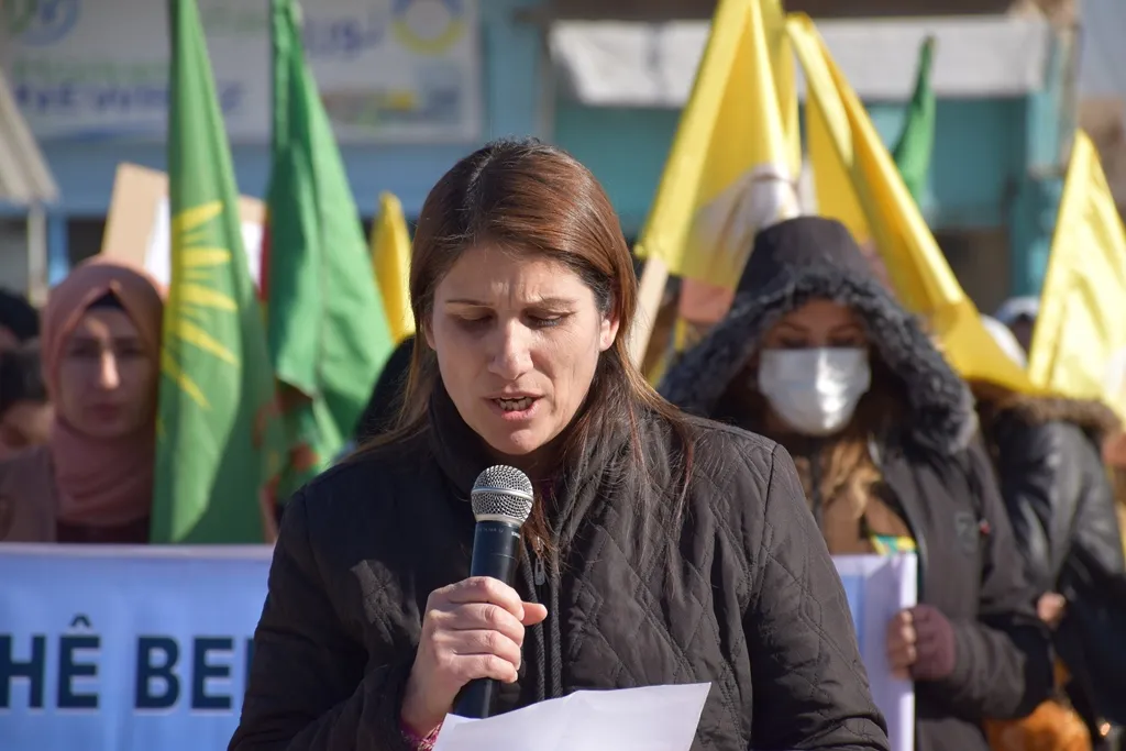 Şêniyên Qamişlo li hemberî gefên dewleta Tirk serî hildan