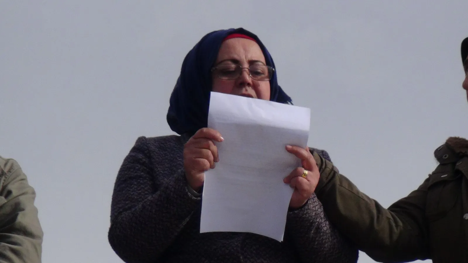 Li Til Rifetê bi hezaran kes li dijî dagirkeriyê daketin qadan